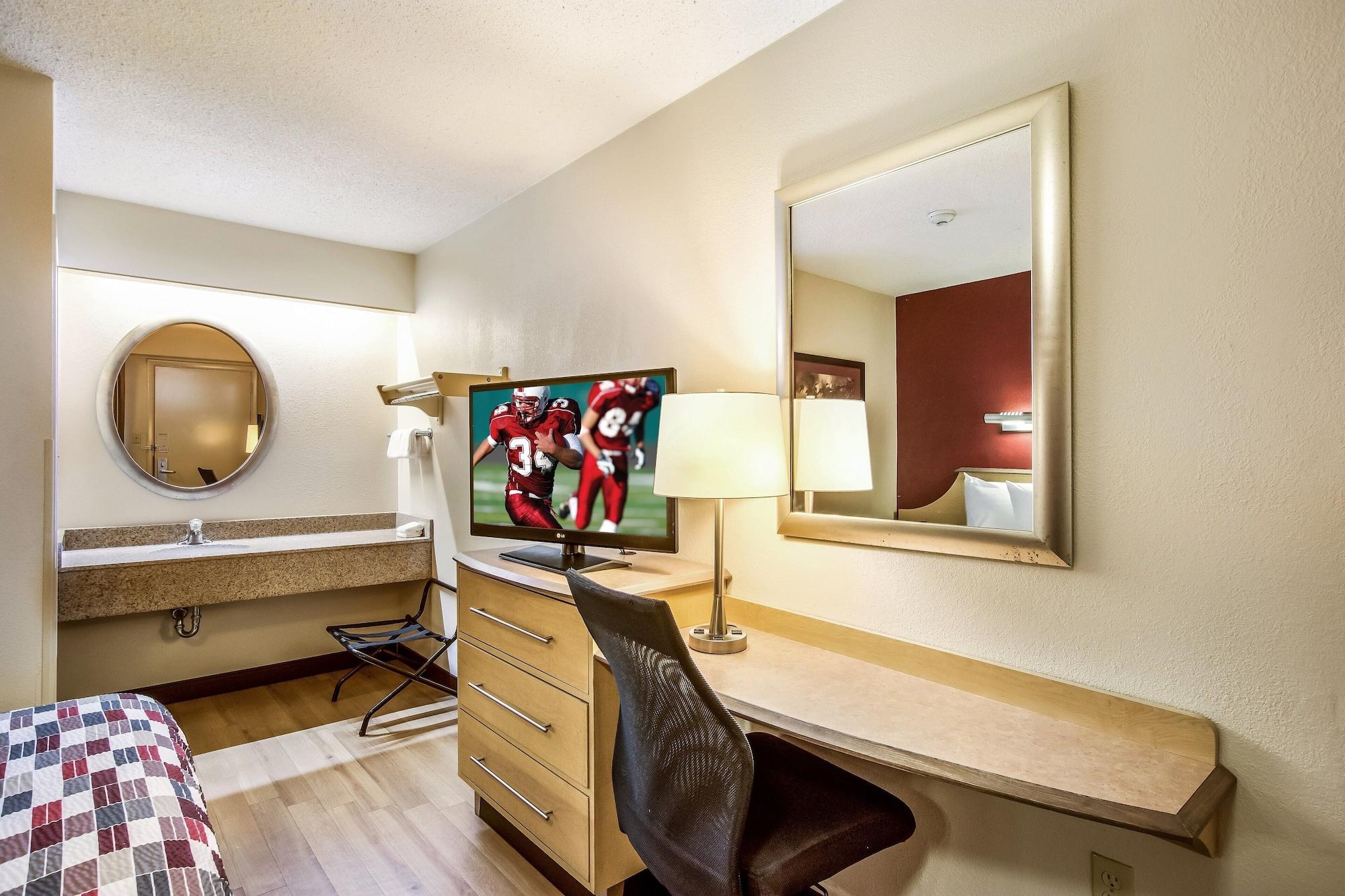 Red Roof Inn Detroit - Plymouth/Canton Екстериор снимка
