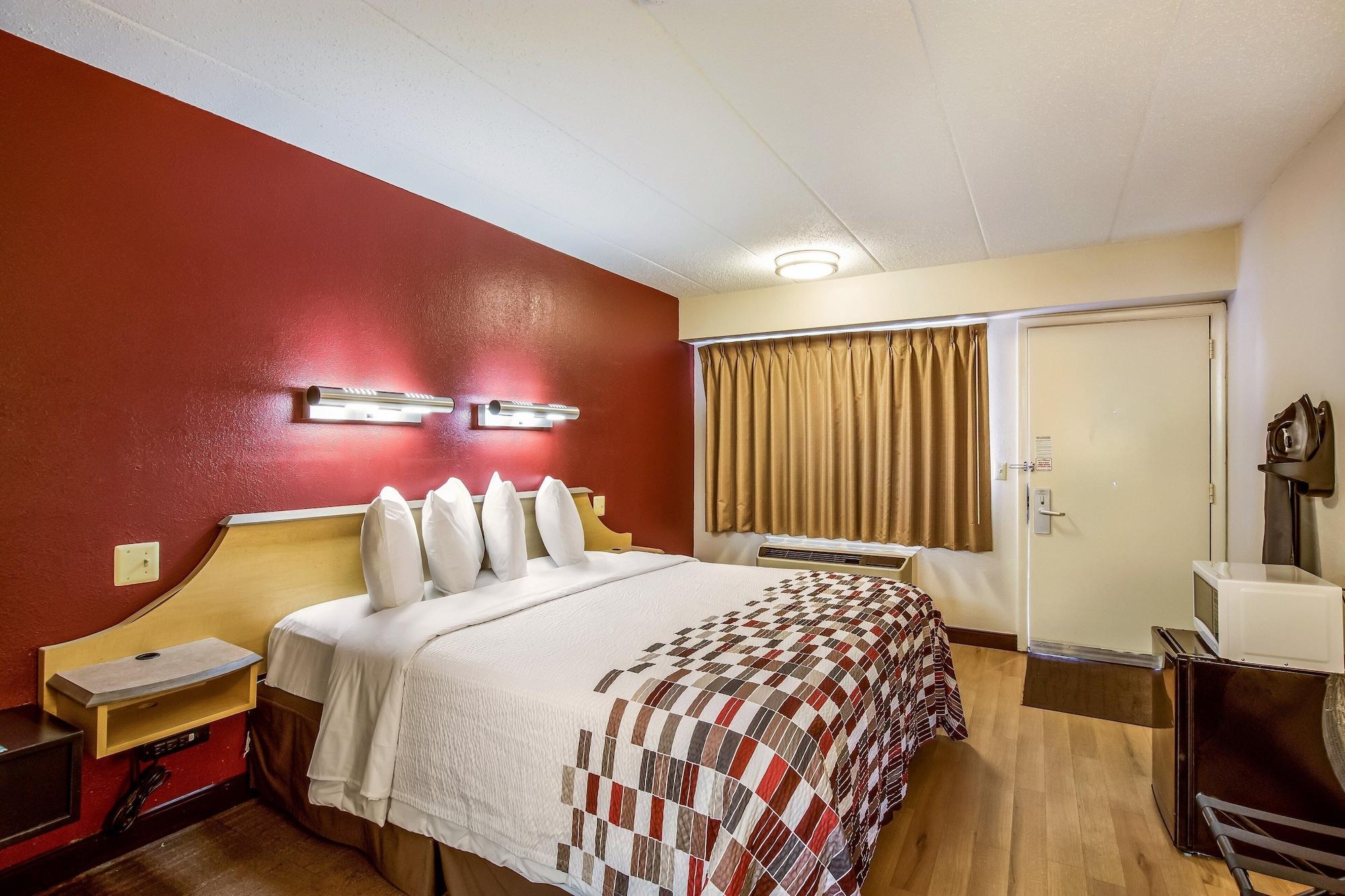 Red Roof Inn Detroit - Plymouth/Canton Екстериор снимка