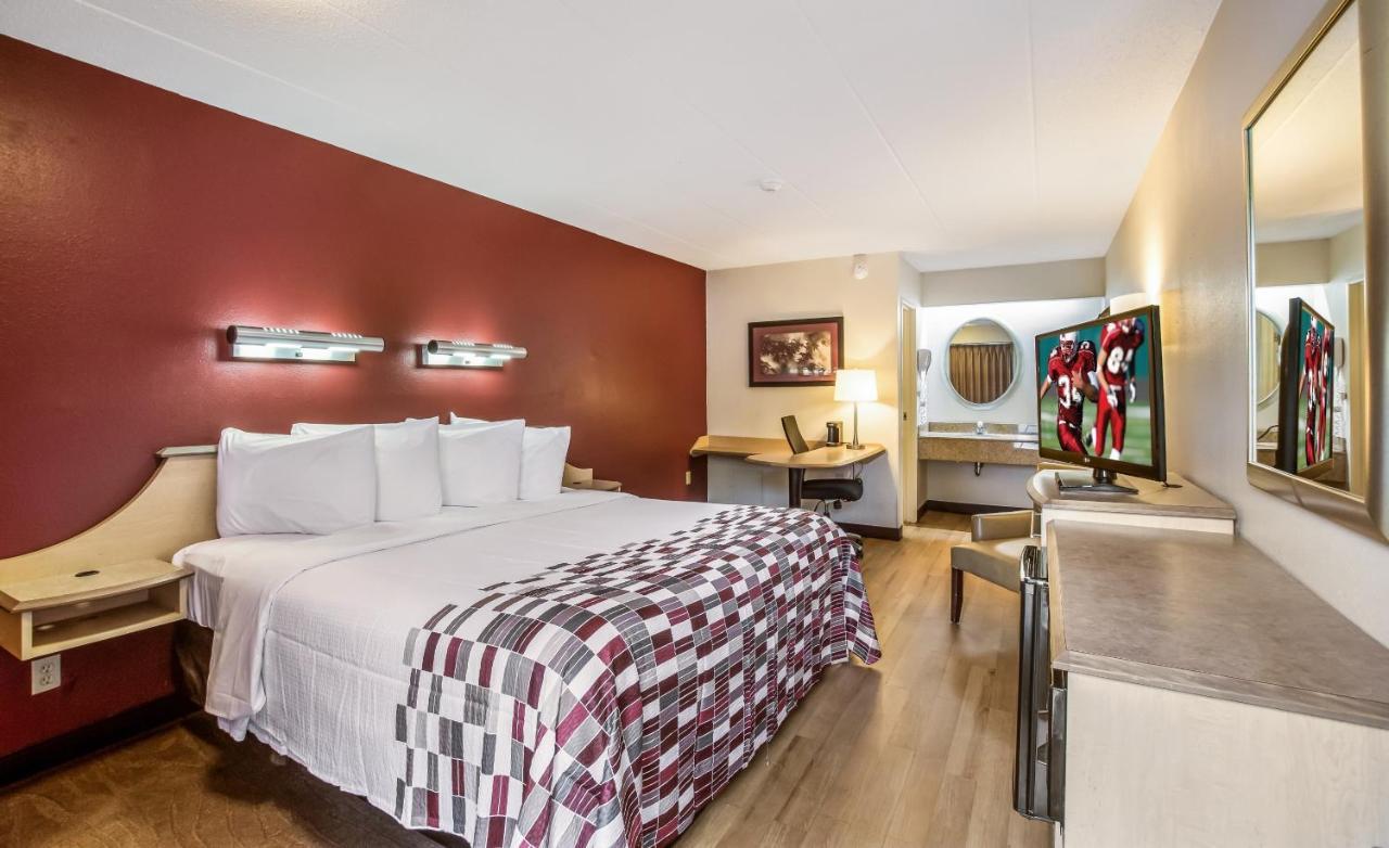 Red Roof Inn Detroit - Plymouth/Canton Екстериор снимка