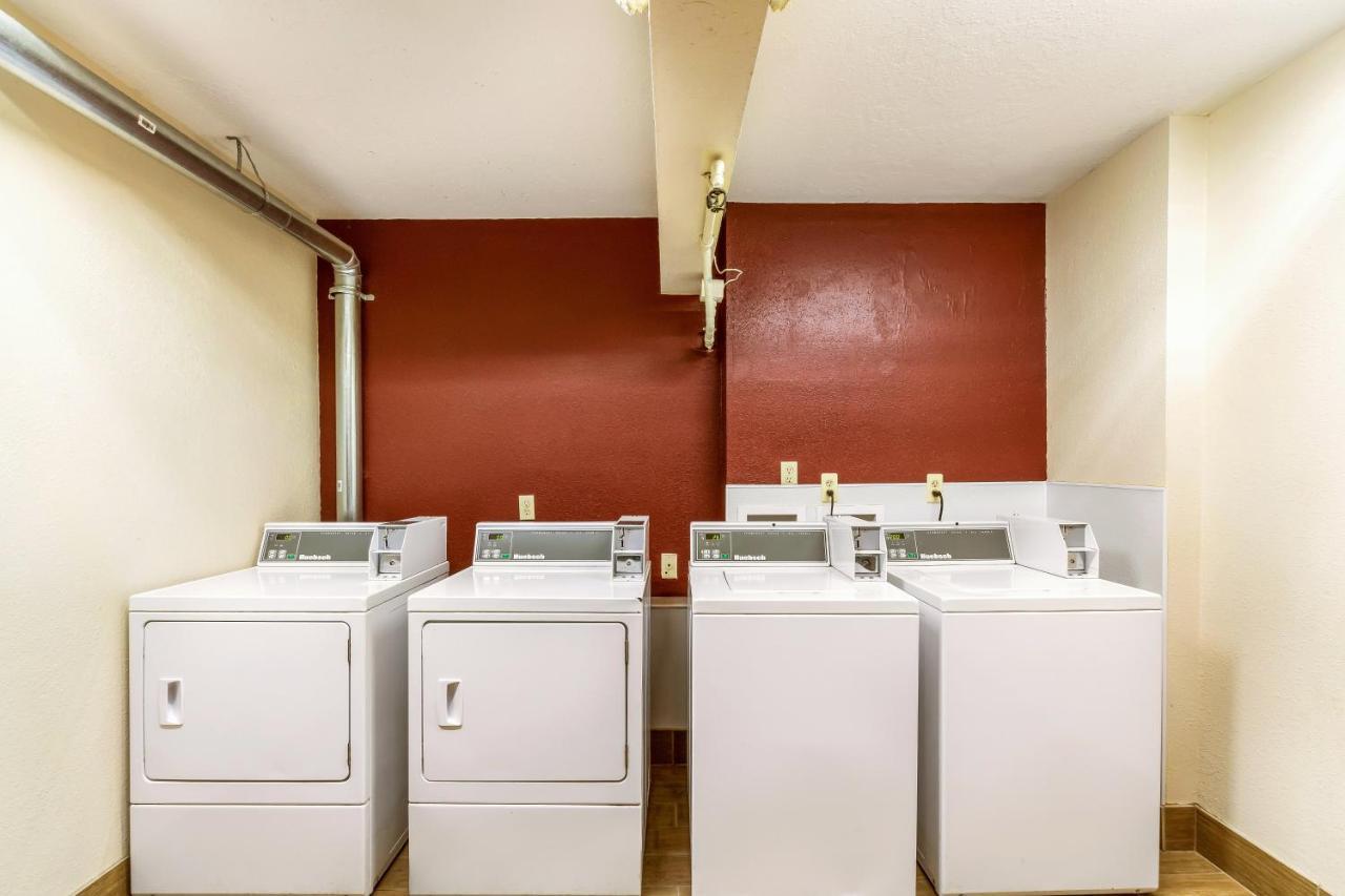 Red Roof Inn Detroit - Plymouth/Canton Екстериор снимка