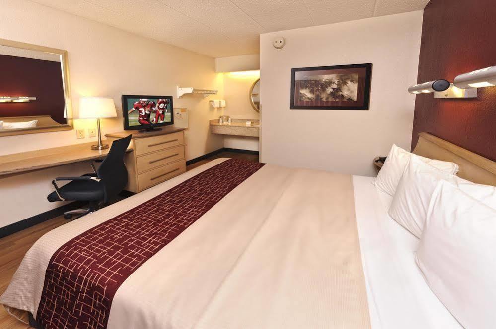 Red Roof Inn Detroit - Plymouth/Canton Екстериор снимка
