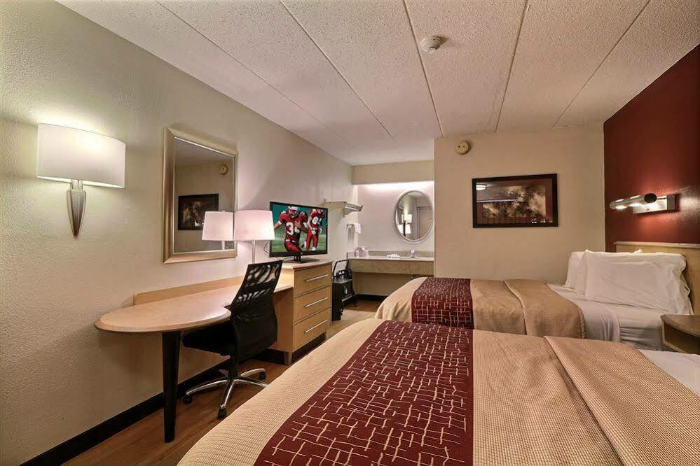 Red Roof Inn Detroit - Plymouth/Canton Екстериор снимка