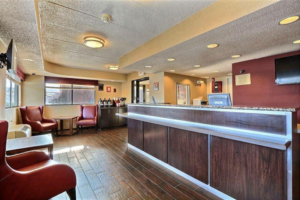 Red Roof Inn Detroit - Plymouth/Canton Екстериор снимка